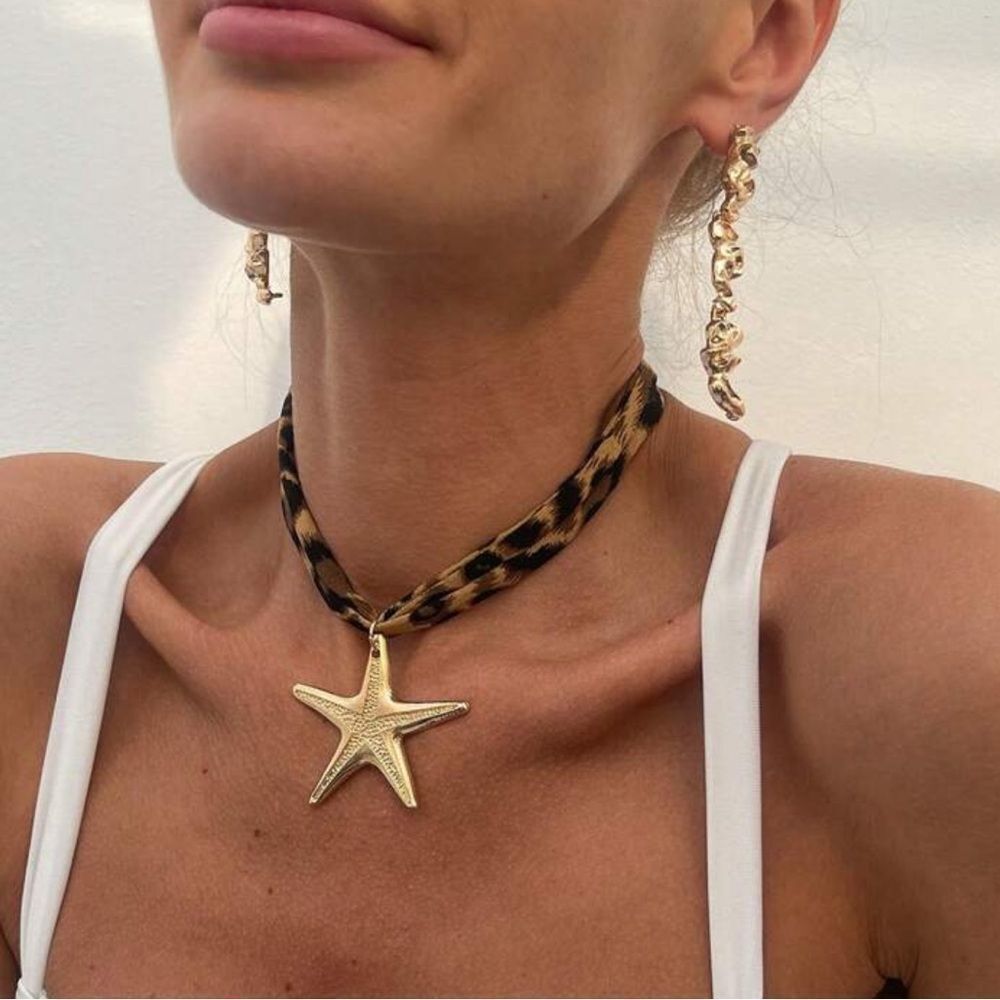 Anthropologie Gold Starfish Pendant Leopard Print Choker